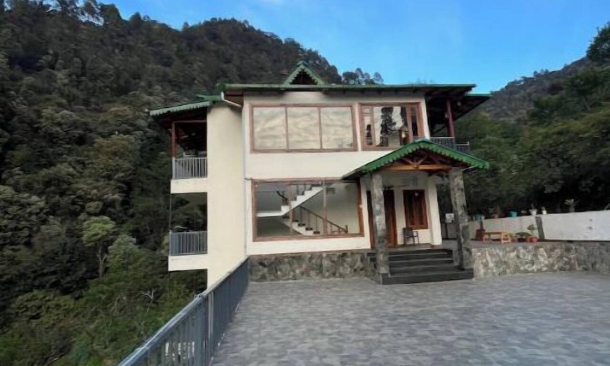Ramgarh Bed & Breakfast | Peach Farm Stay
