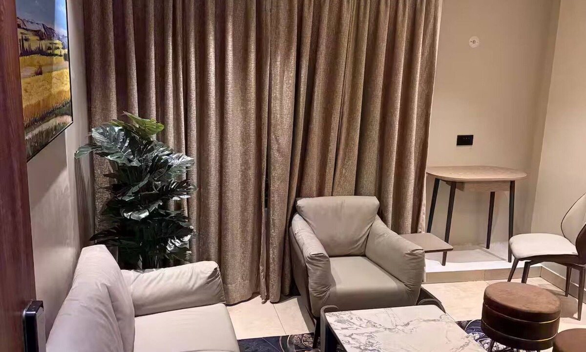 Greater Noida Apartment | Pks Town Central
