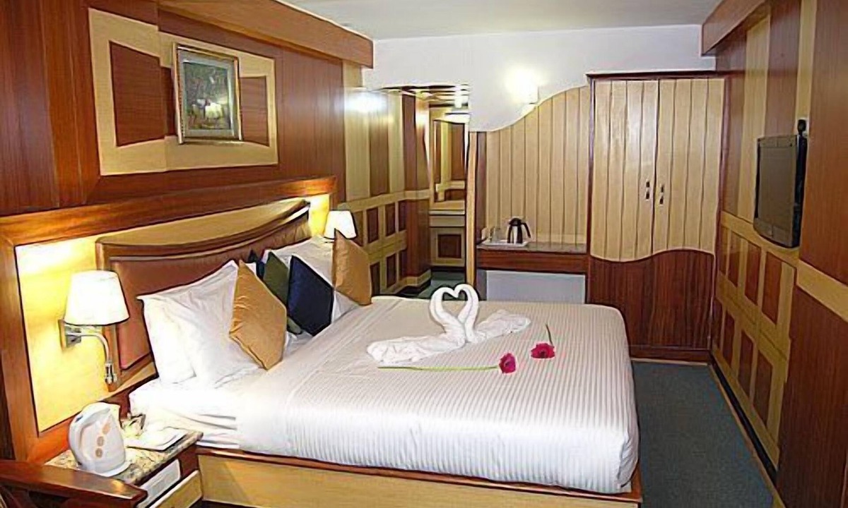 Stone House Area Hotel | Ponmari Residency
