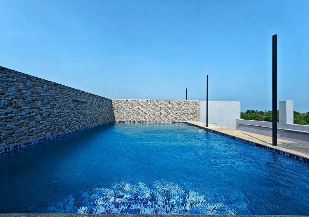 Kuilapalayam Hotel | PV Tower - Auro Beach