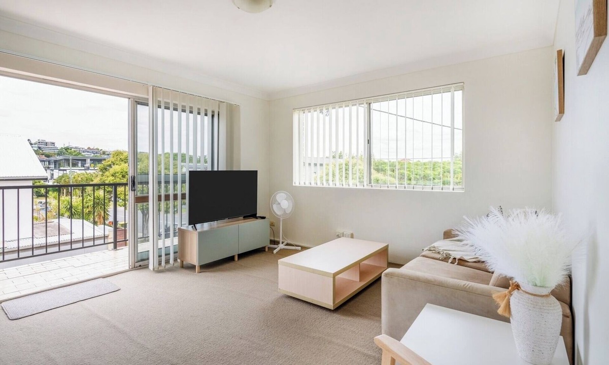 Bulimba Apartment | Quiet and Cosy Bulimba Escape