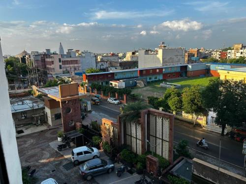 Vrindavan Apartment | RADHEY RADHEY stays