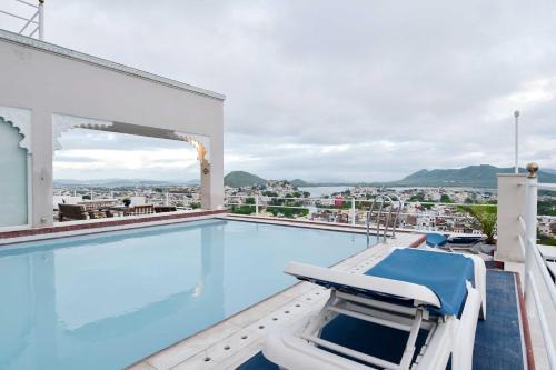 Lake Swaroop Sagar Hotel | Raj Kuber - A Boutique Lake View Hotel