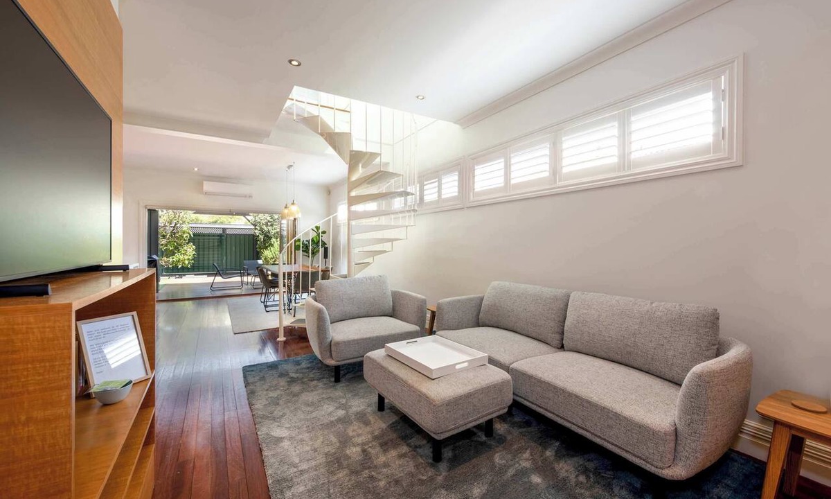 Richmond House | Renovated 3BR Family Home in Richmond with Parking