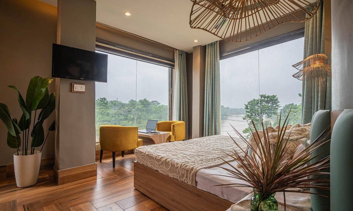 Mayapur Hotel | River View Resort