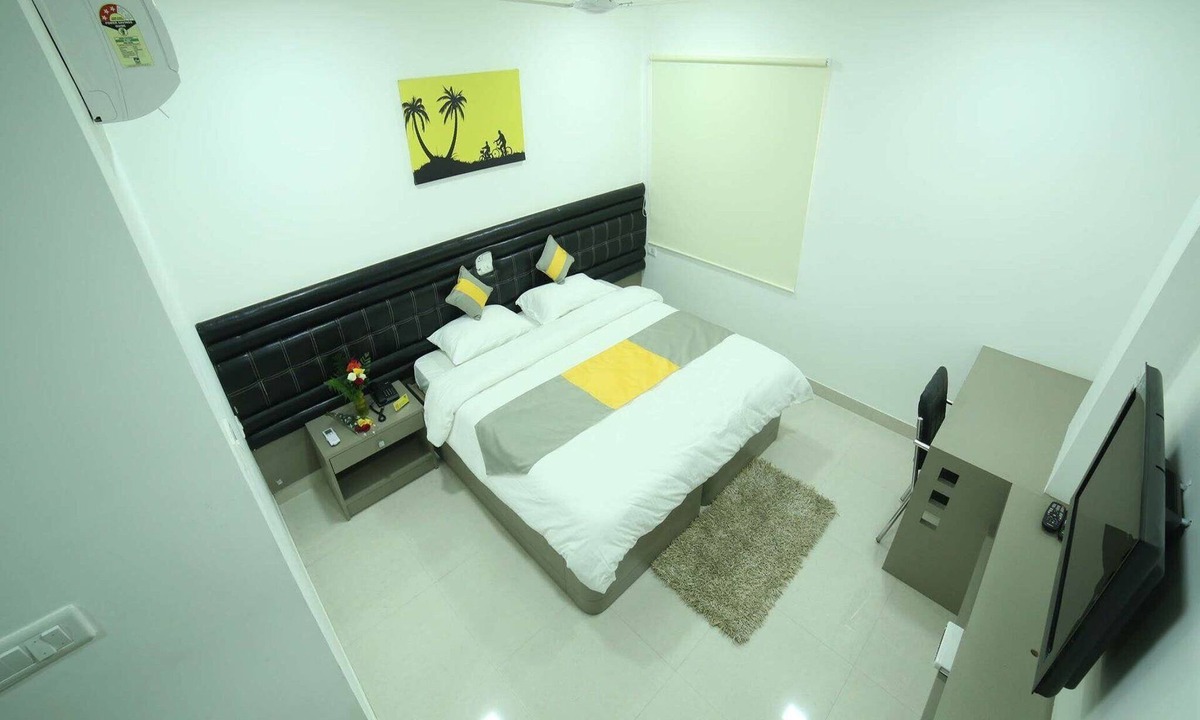 Madhapur House | Room-la Riviera Suites Madhapur