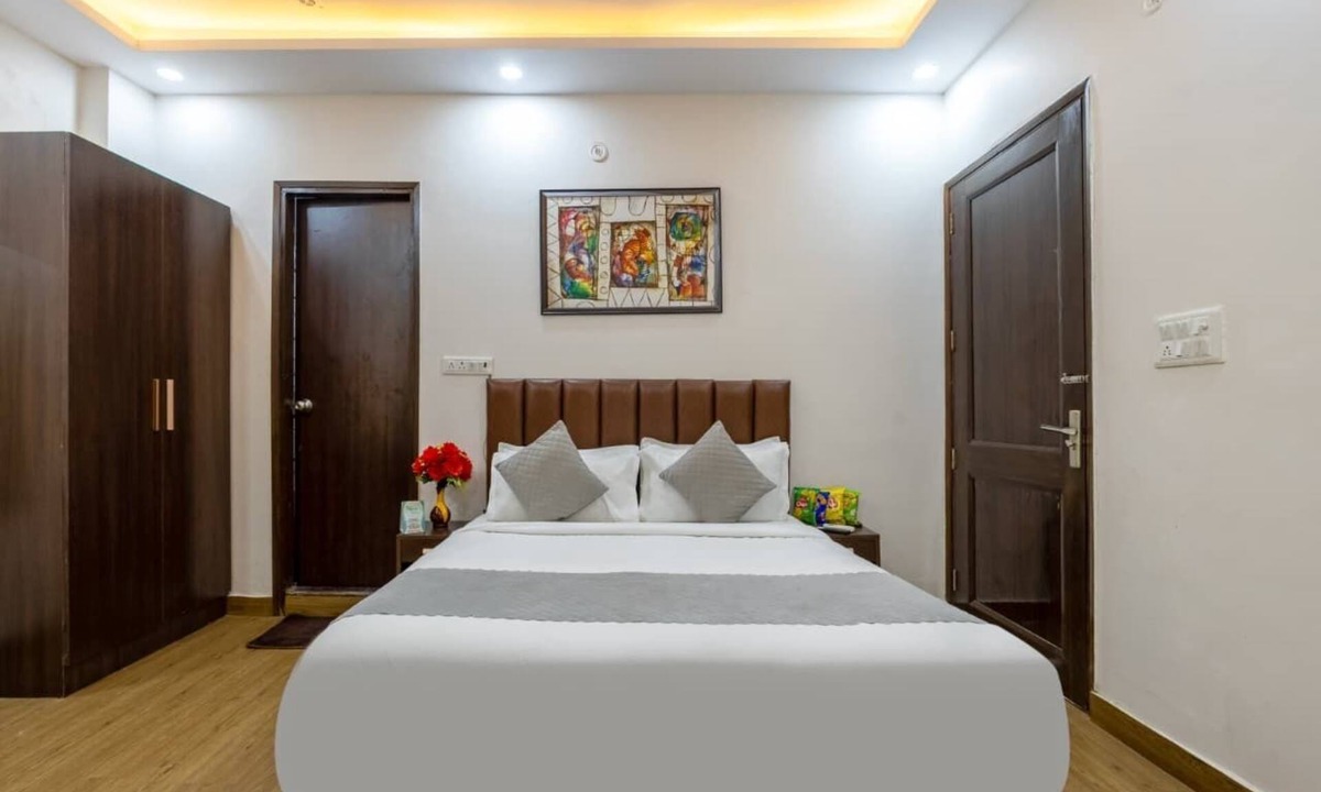 Jangpura Hotel | Roomshala Hotel Home Stay