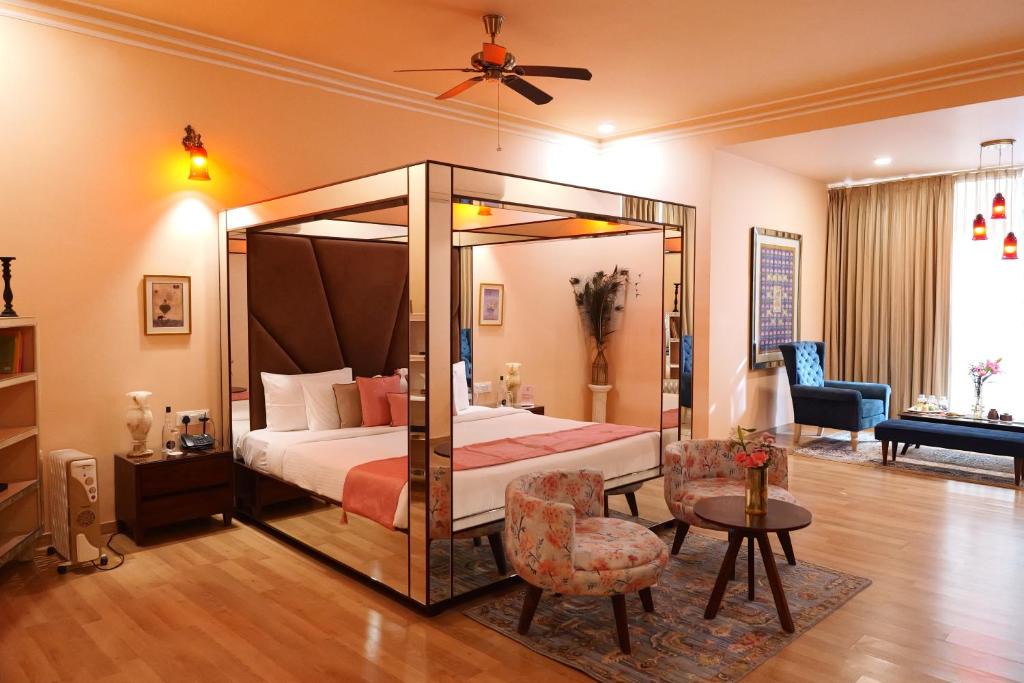 Civil Lines Hotel | Rose Amer
