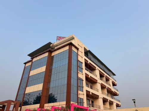 Gaya Hotel | Royal Night Hotel & Resort