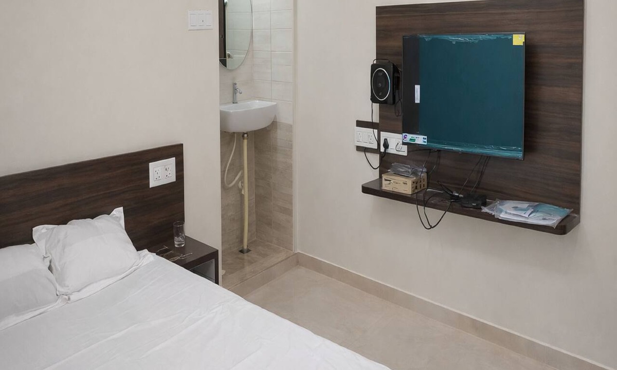 Thiruthani Hotel | RSK Guest House