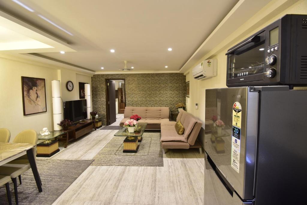 Bandra West Apartment | Sarkar Chambers