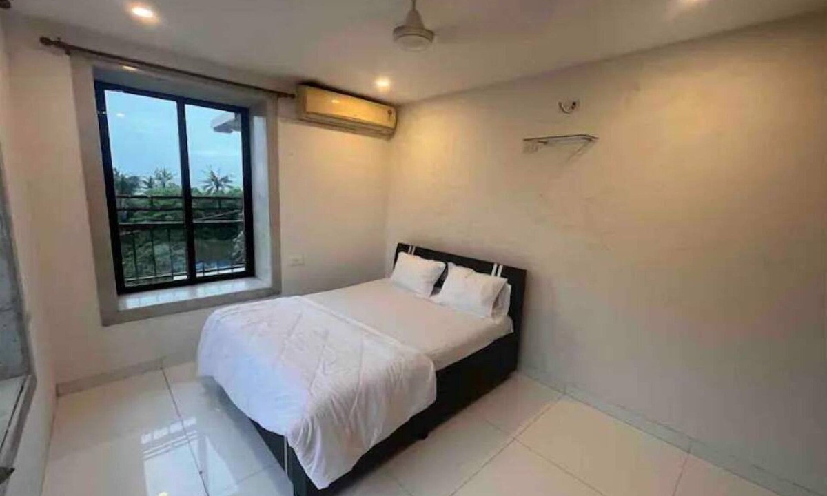 Pali Hill Apartment | Sea facing bliss 2BHK