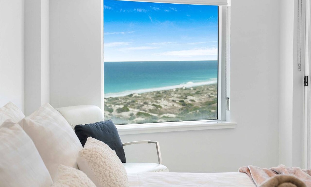 Scarborough Apartment | Seaviews and Sophistication!