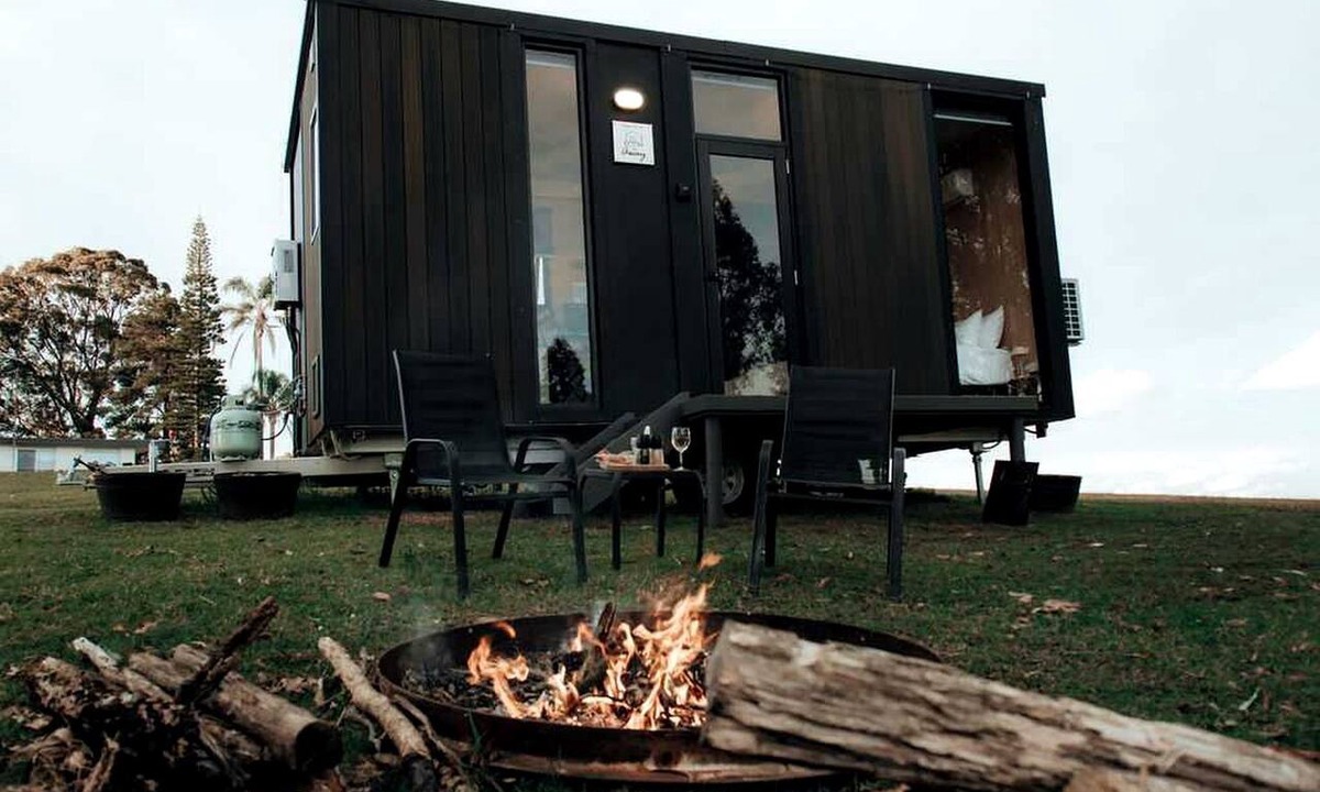Rainbow Flat Cabin | Secluded Tiny House with Wildlife Views Near Beaches, Rainbow Flat NSW