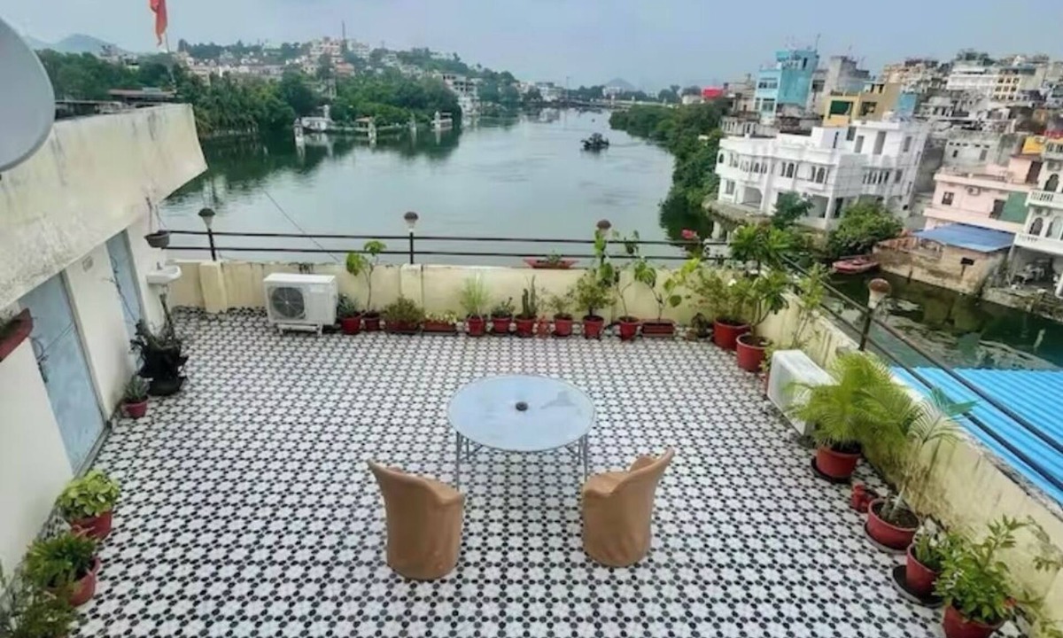 Lake Swaroop Sagar Apartment | Serene Lakeside Stay with HotTub & Private Terrace