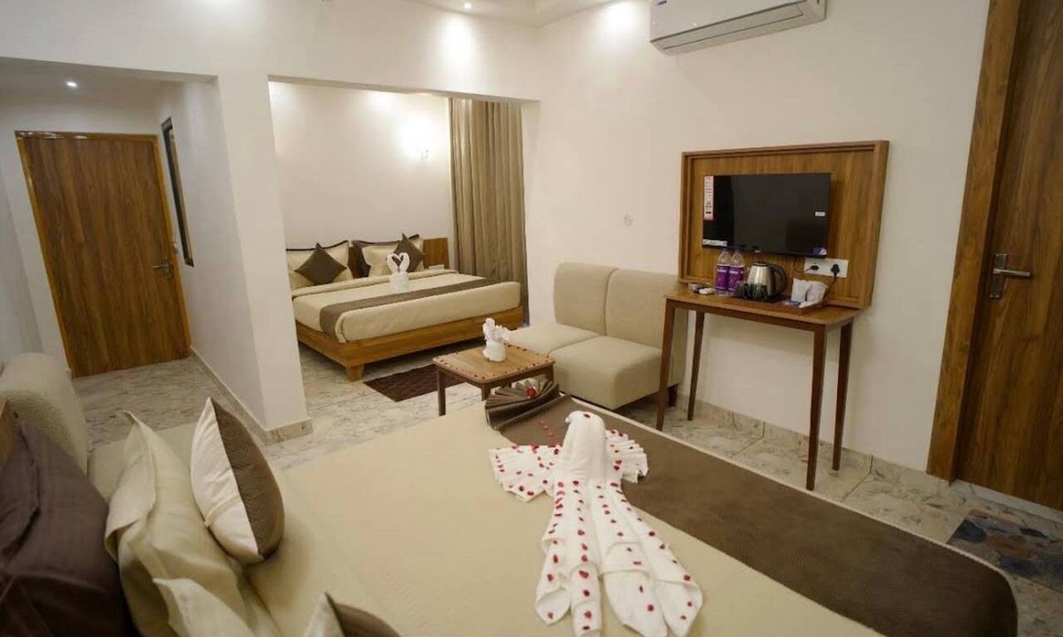 Mayapur Hotel | Serenity By The Ganges
