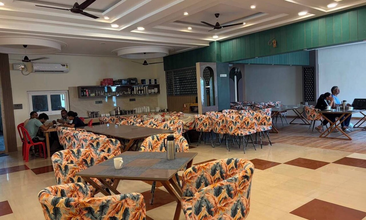 Sakrai Hotel | Shree Krishna Hotel & Restaurant