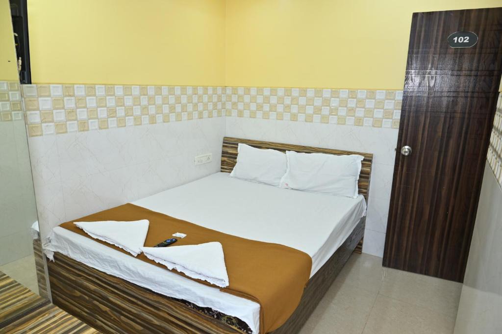 Airoli House | Shree residency gust house