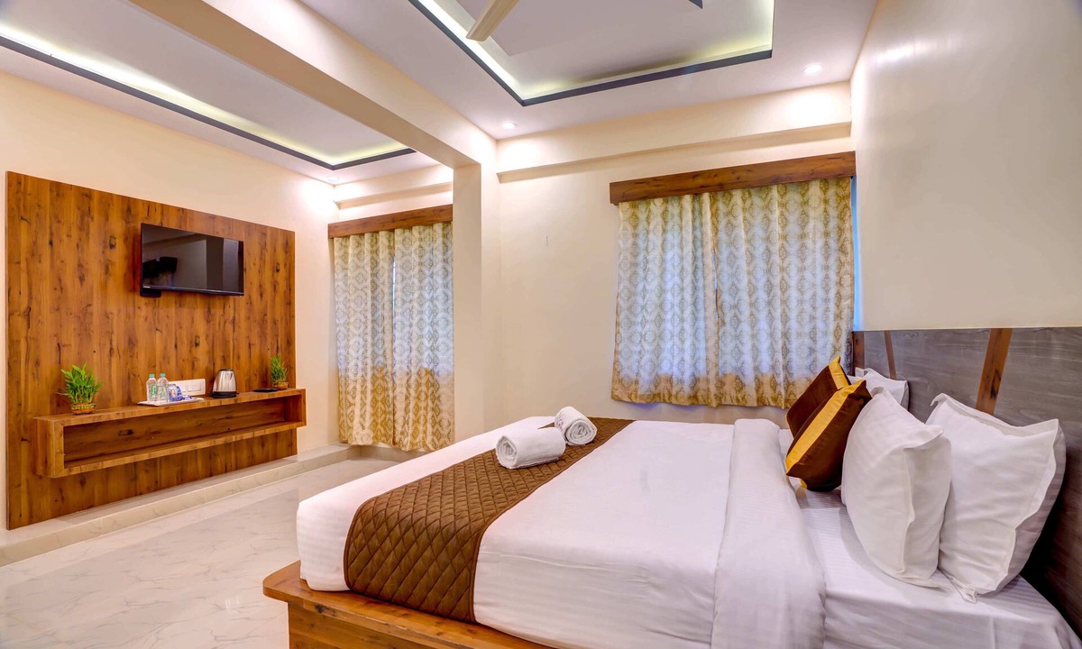 Madapura Hotel | Skylight Inn