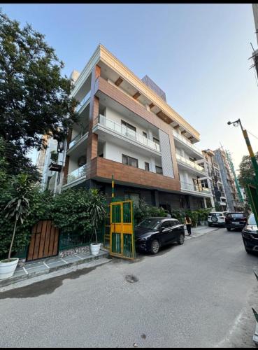 Lajpat Nagar Apartment | SkyWay Delhi 1bhk