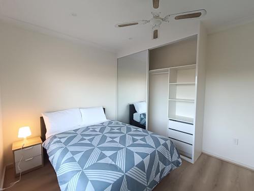 Merrylands House | Spacious and Comfortable Queen Room - NM1