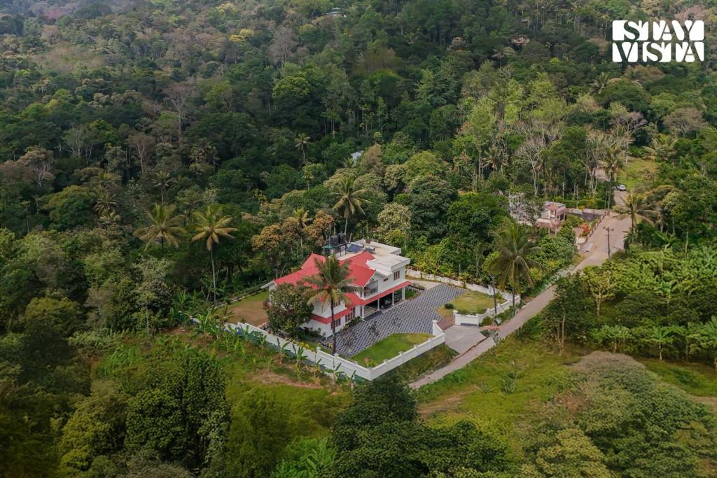 Bison Valley Villa | Spice Notes - Bison Valley by VEO, StayVista - 5BHK Mountain-View Villa with Bonfire