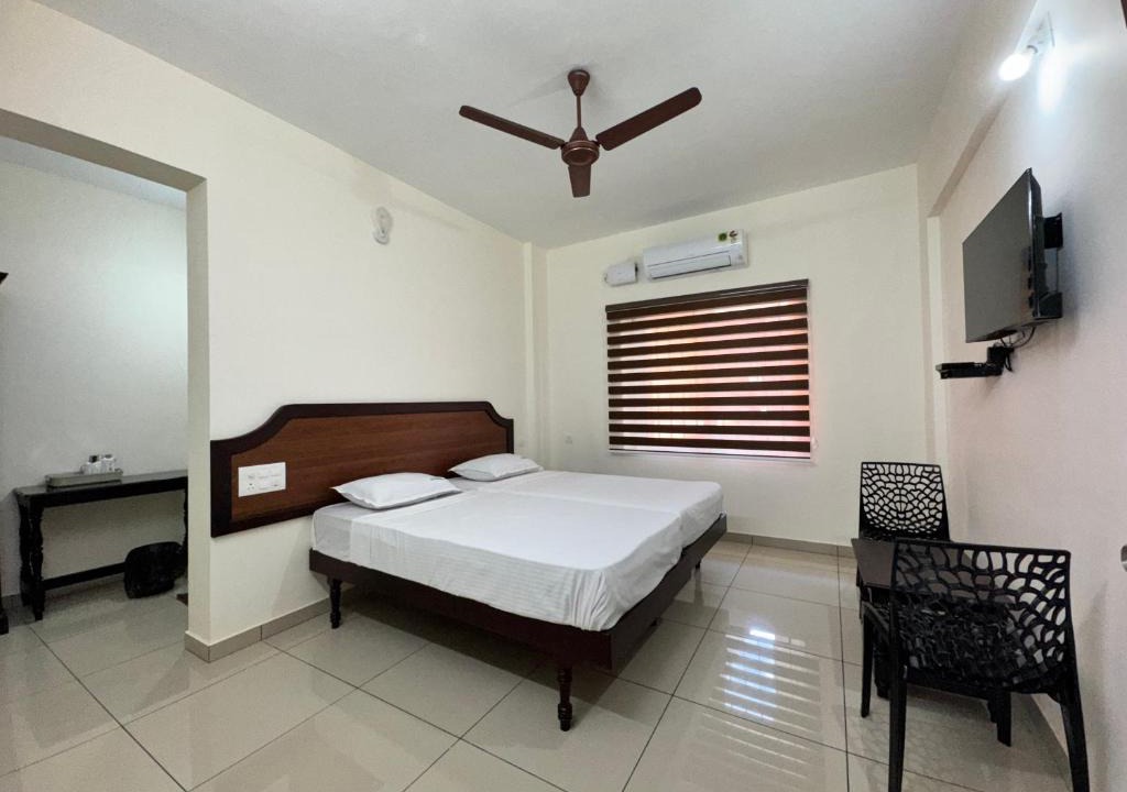 Thiruvananthapuram Hotel | Sri Gavuri Nivas