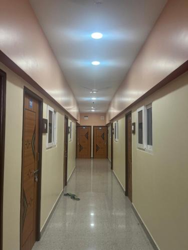 Chennai Cabin | SSD Rooms and Lodge