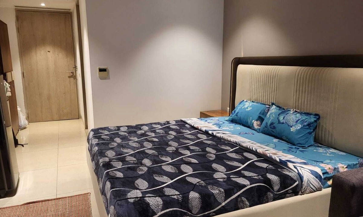 Gurugram Apartment | Stay with BnBBuddy Hosting for 5 Yr Gurugram with WiFi, AC
