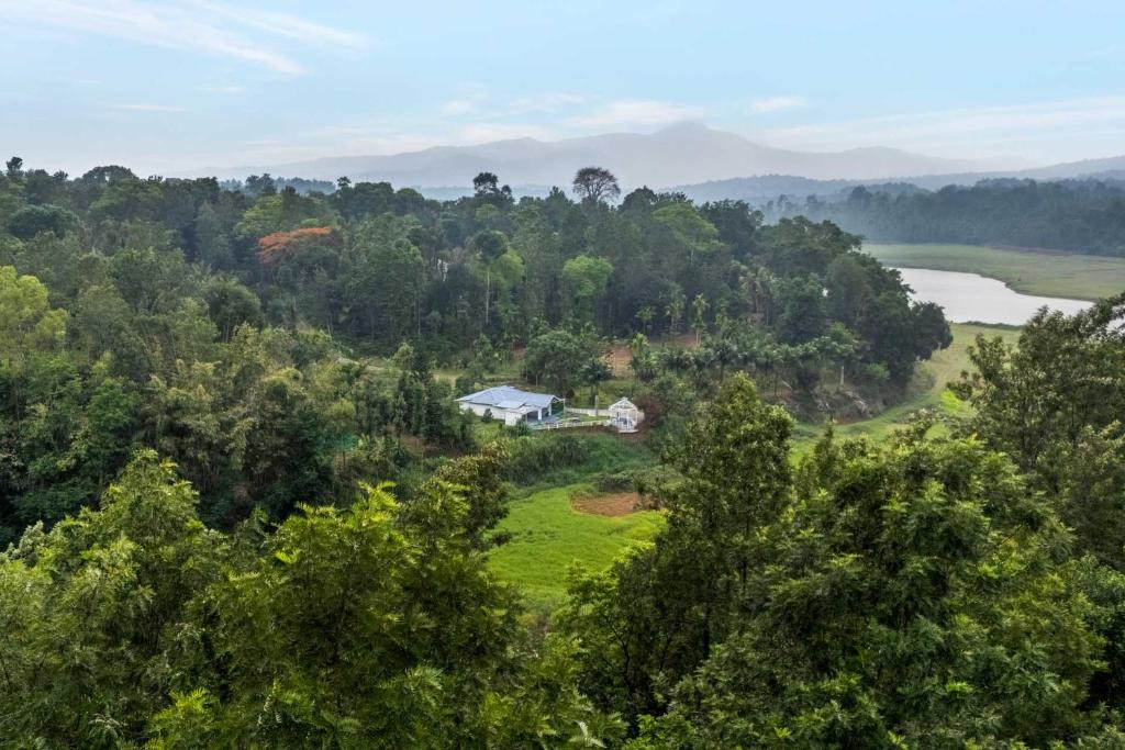 Nakur Sirangala Villa | StayVista at Kailaasa with Bonfire, Plunge Pool - Riverfront