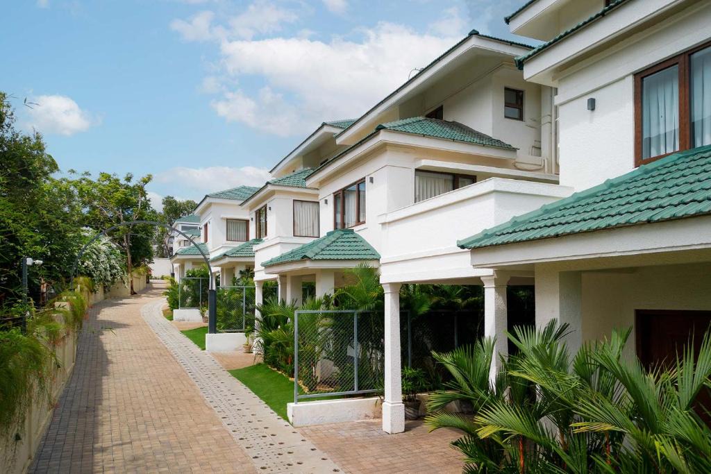 Marna Villa | StayVista at Sapphire Breeze