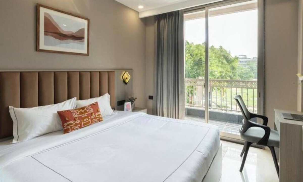 DLF Phase 3 Apartment | StayVista Residences near Cyber City Hub