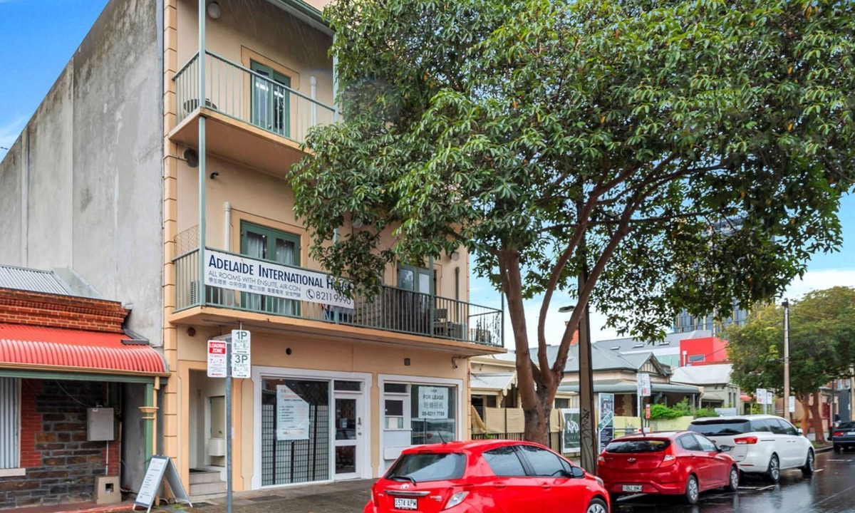 Adelaide Central Business District Cabin | Studio 20 - Wright Lodge