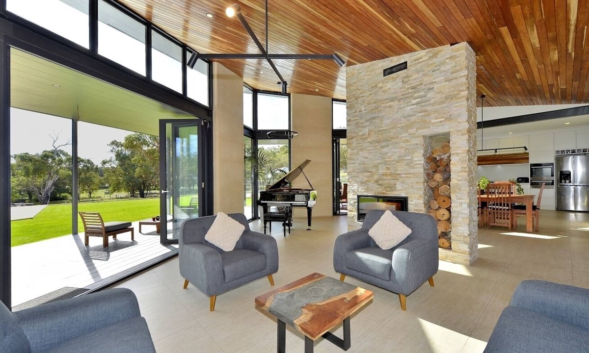 Herron House | Stunning home on 5 acres with Infinity Pool & Fireplace