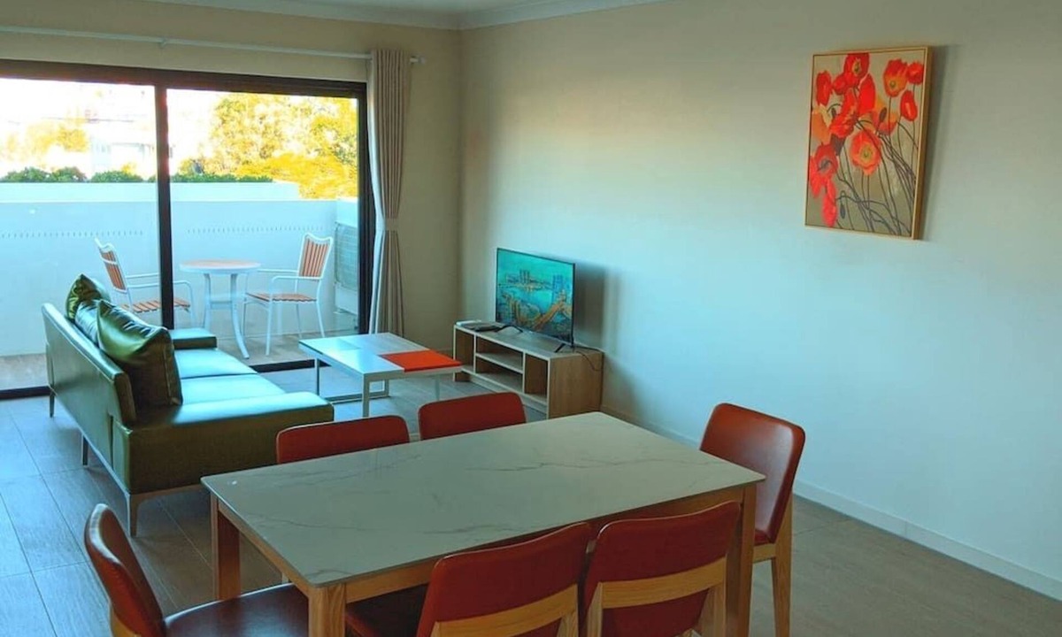 Windsor Apartment | Stylish 3 bedroom apartment with city view in Windsor, Brisbane