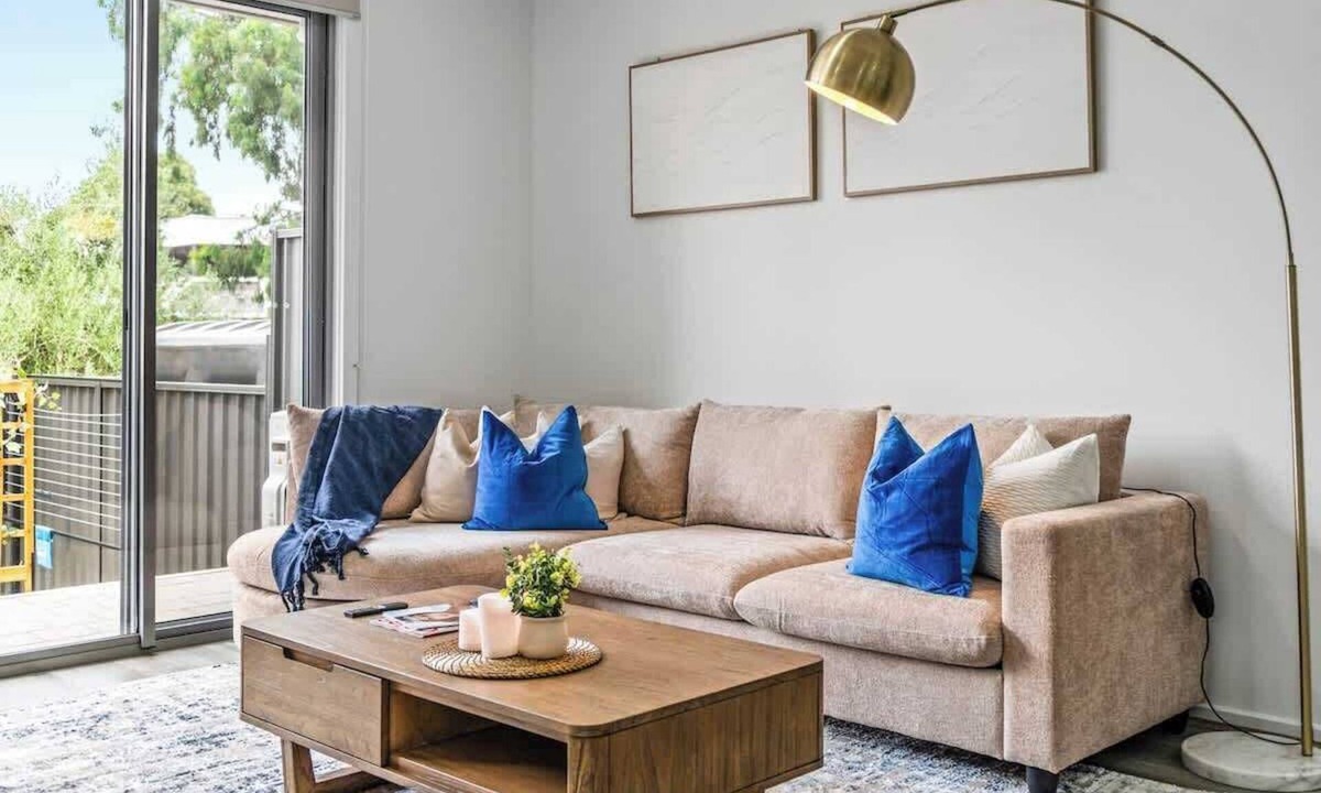Modbury House | Stylish 3BR Stay Close to Tea Tree Plaza