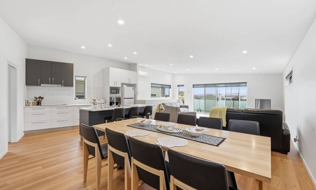 Rosetta House | Stylish Rosetta Waterview Stay
