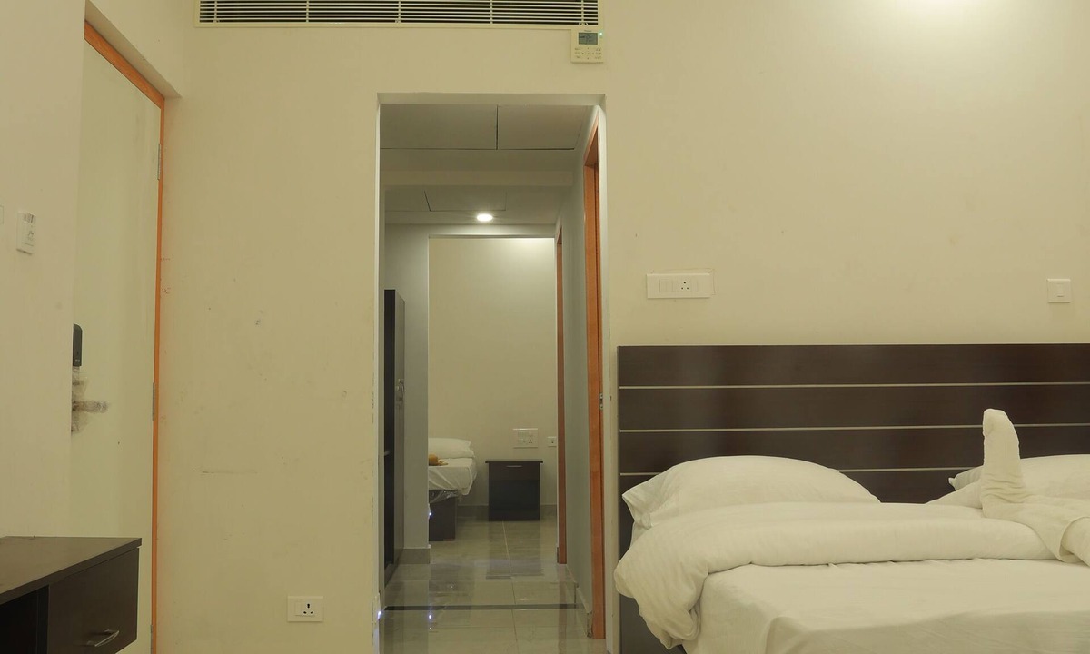 Thirukadaiyur Hotel | Sudeeksha Residency