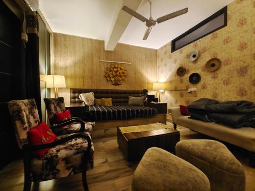 Malviya Nagar Apartment | Sufiyana सादा परंतु सुंदर