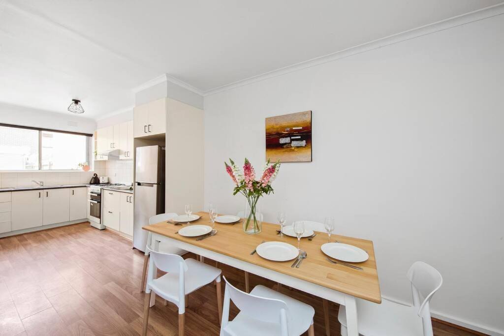 Albert Park Apartment | Sun and Sand Albert Park