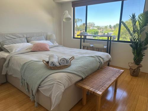 Bayswater House | Sunlit Minimal Master Room With Bathroom Bayswater Central City & Airport SHARED HOUSE