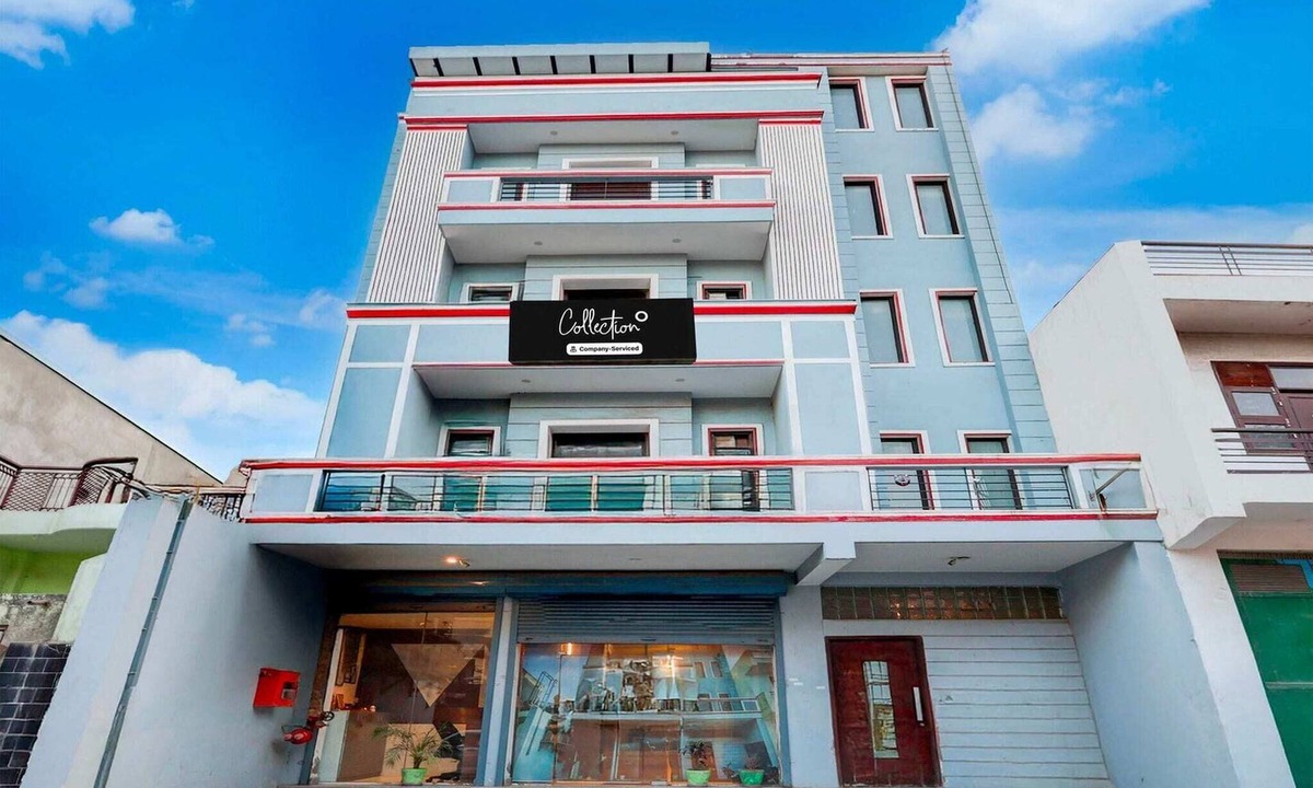 Alipur House | Super Collection O Alipur Narela