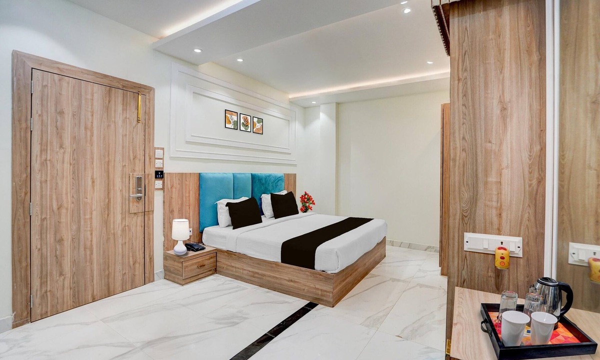 Allahabad House | Super Deluxe Roomhotel Ballian's