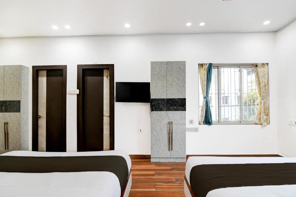 Sector II Hotel | Super Hotel O Aditi Guest House