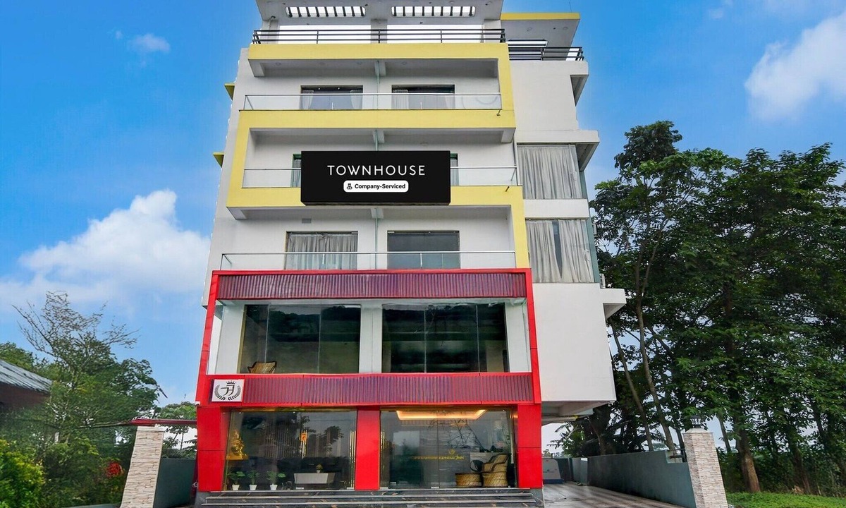 Madanpur House | Super Townhouse AIIMS Kolkata
