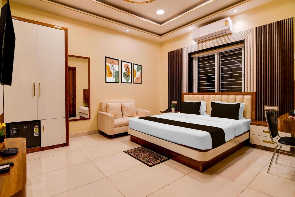Sector II Hotel | Super Townhouse Hotel All In One