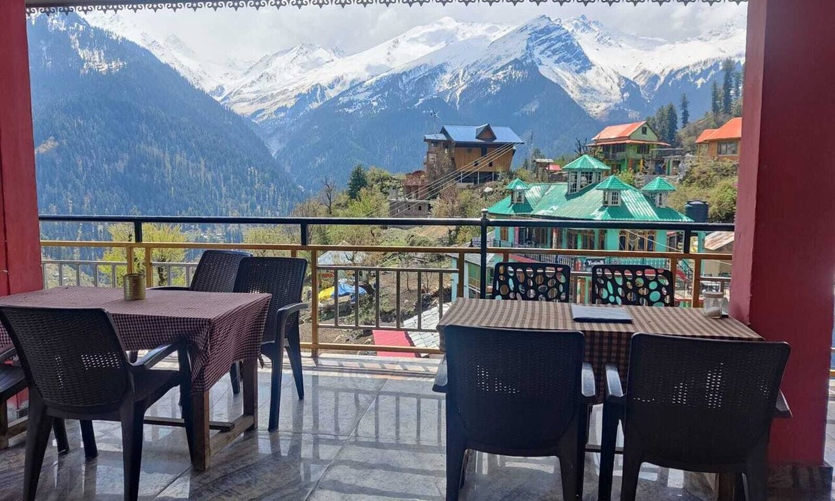 Tosh House | Suraj Guest House And Cafe