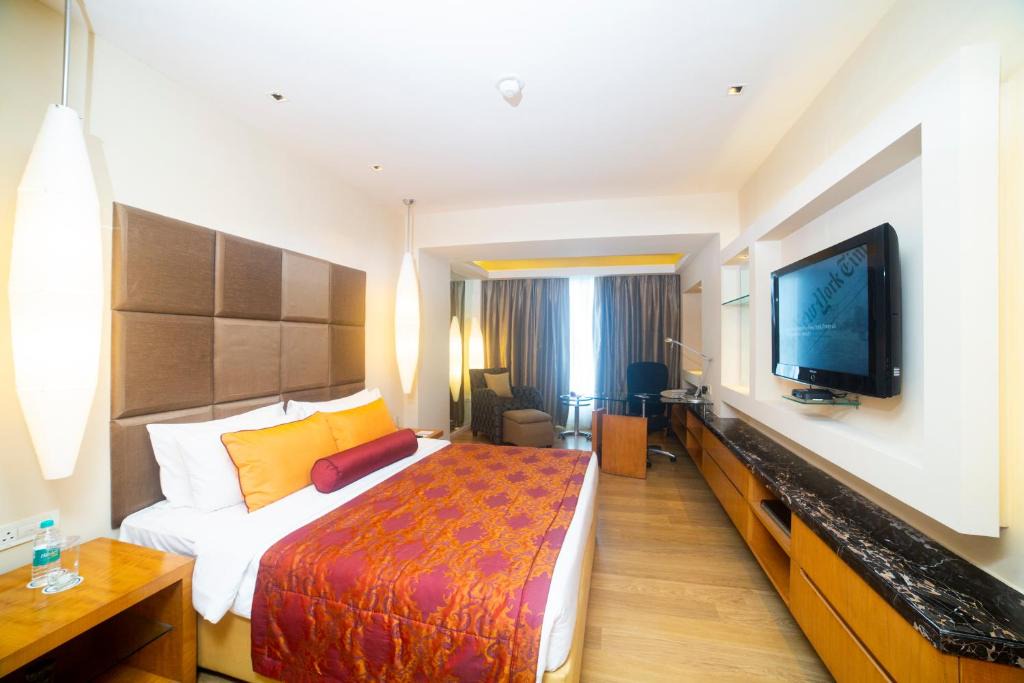 Royapettah Hotel | Taj Club House