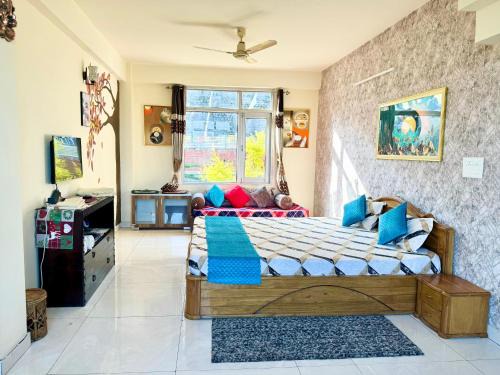 Kumarhatti Apartment | The Auriga 3BHK Fully Entair Villa in kasauli I Pvt Stay I Open Air Terrace I Kitchen Livingroom I Lawn Bonfire I Gaming Zone