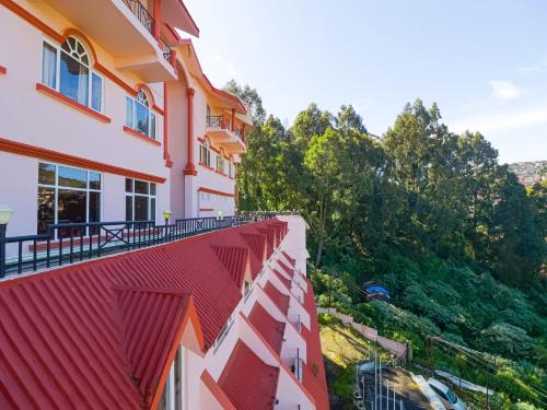 Thalayathimund Hotel | The Byke Select - Sunshine Grand - Pan India Pure Veg Hotel Chain